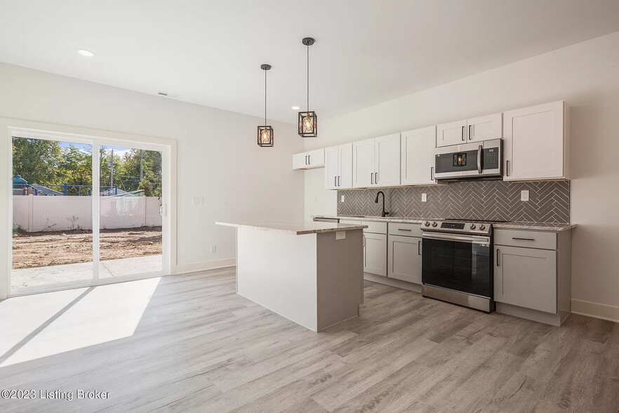 Building Photo - 3714 Selma Ave