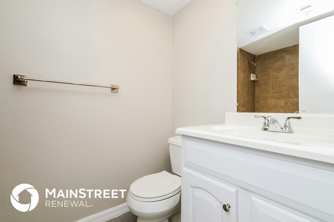 Building Photo - 1130 Foxwood Dr