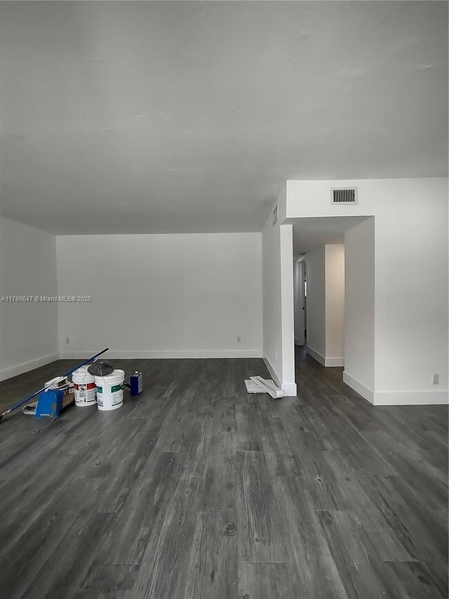 Building Photo - 2 bedroom in North Miami FL 33181