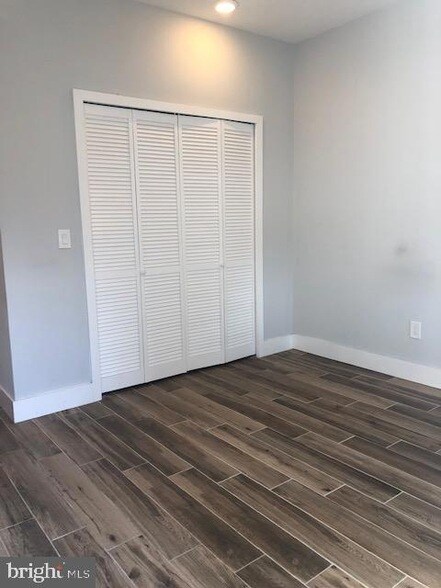 Building Photo - 2564 Frankford Ave