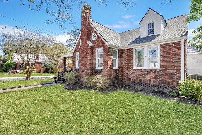 Building Photo - Beautiful Home in Desirable Ardsley Park