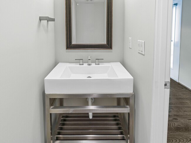 Building Photo - 1520 Malone St