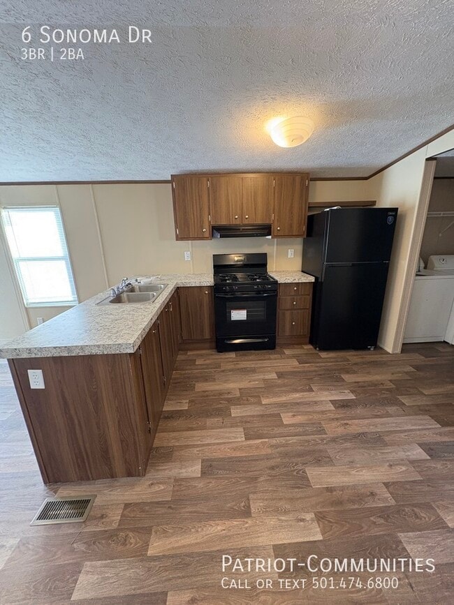 Building Photo - 6 Sonoma Dr