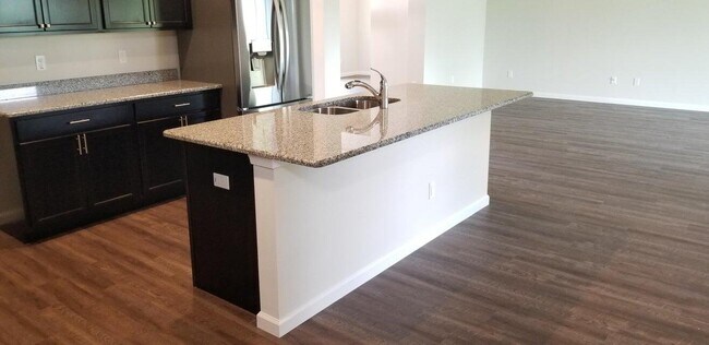 Building Photo - 5834 NW Coosa Dr