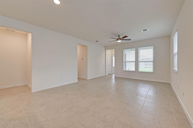 Building Photo - 8022 Pinebrook Arbor Ct