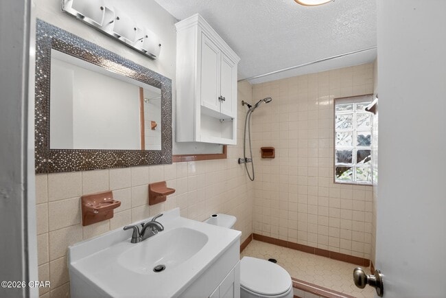 Building Photo - 14108 Pelican St