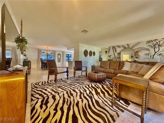 Building Photo - 1220 SE 19th Ln