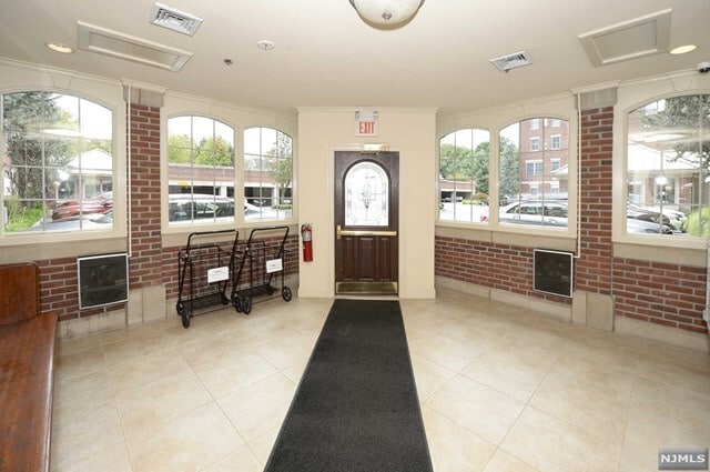 Building Photo - 3101 Rio Vista Dr