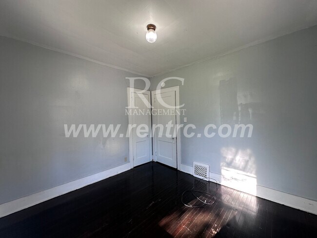 Building Photo - 1115 Harmon-