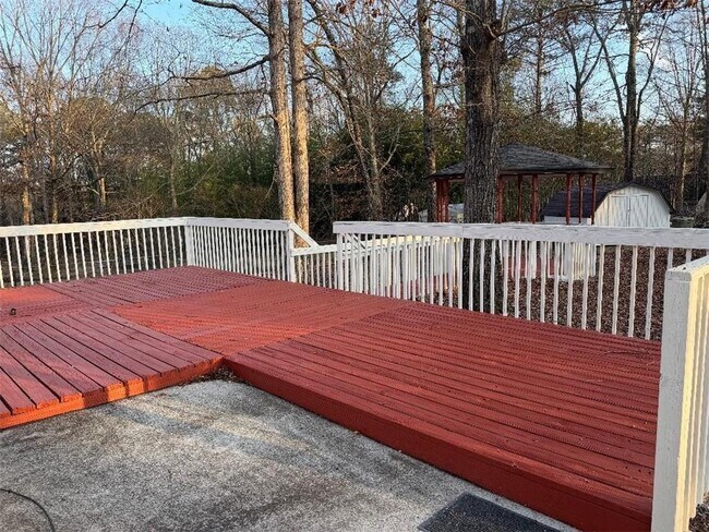 Building Photo - 65 Beaverdam Ct