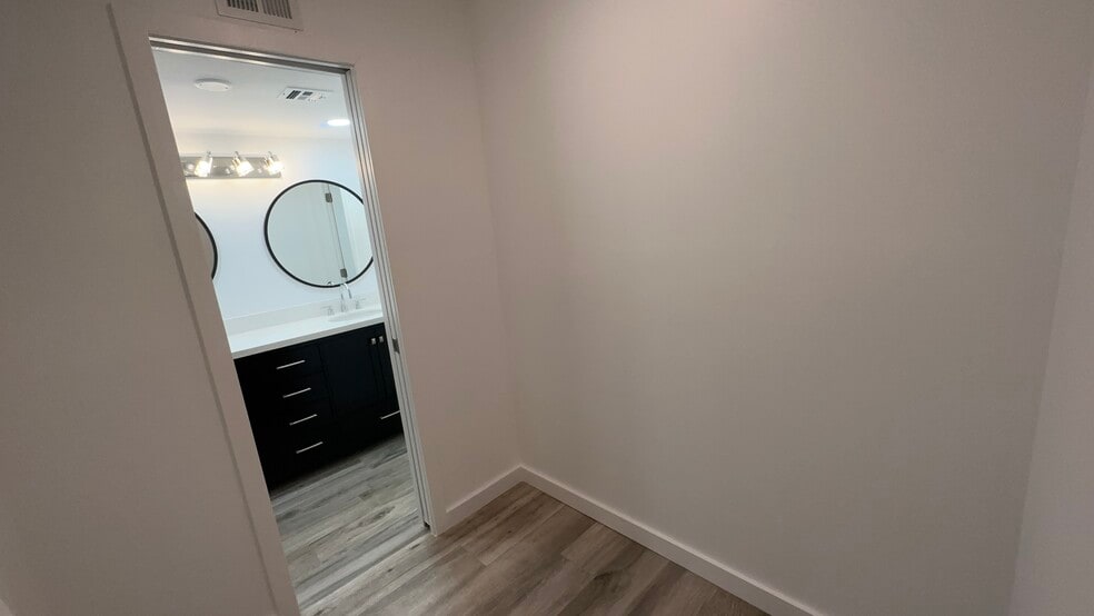 Building Photo - 101 Ocean Lane Dr