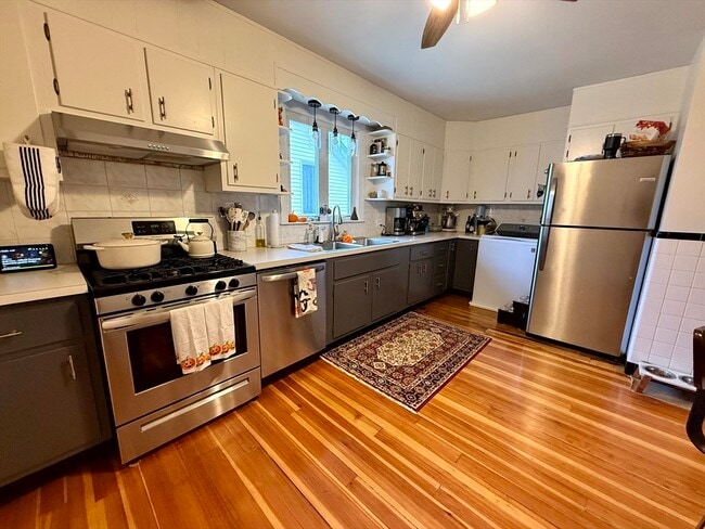 Building Photo - 151 Lexington St