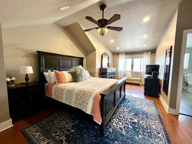 Building Photo - 138 Pius St