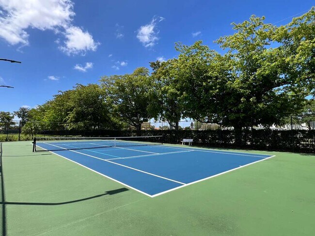 Building Photo - 465 SW 113th Way