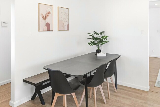 Building Photo - 2380 Aram Ave