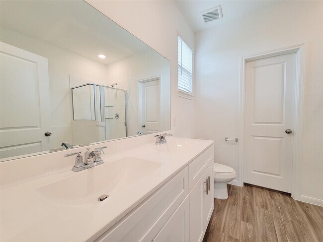 Building Photo - 1325 Grass Bnd Dr