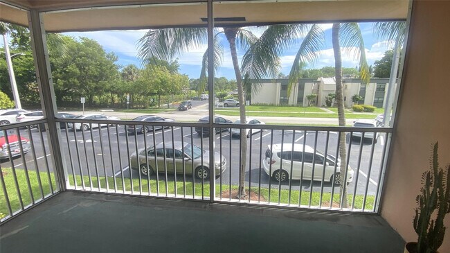 Building Photo - 770 SE 2nd Ave