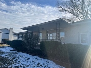 Building Photo - 2006 White St