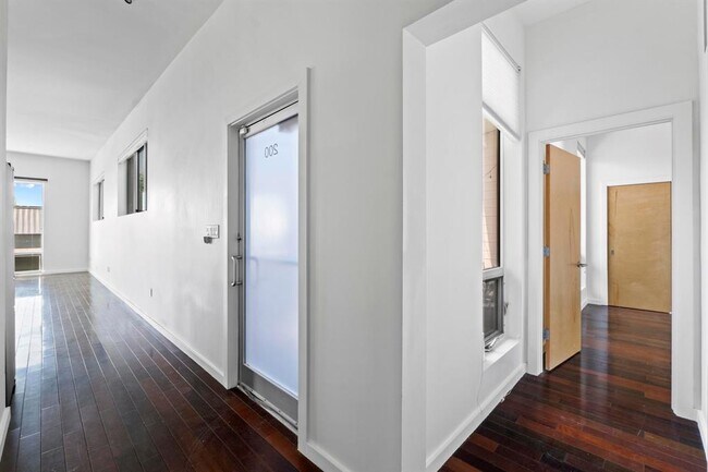 Building Photo - 508 E 53rd St