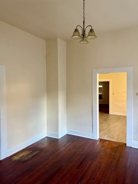 Building Photo - 470 S 3rd St