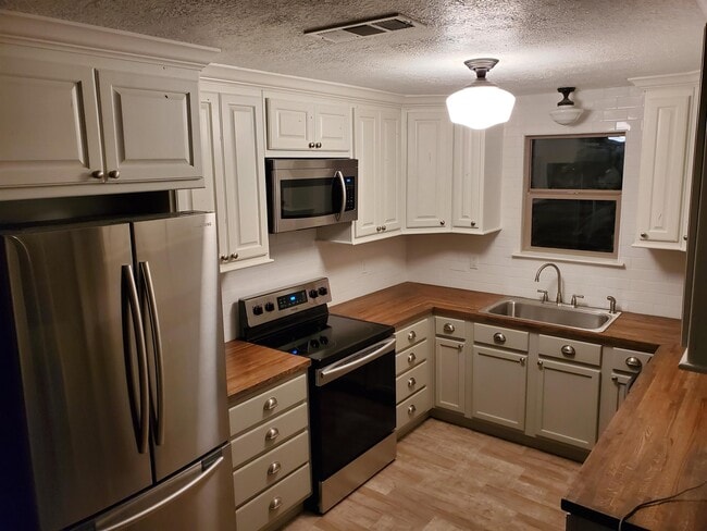 Building Photo - 13291 I-10