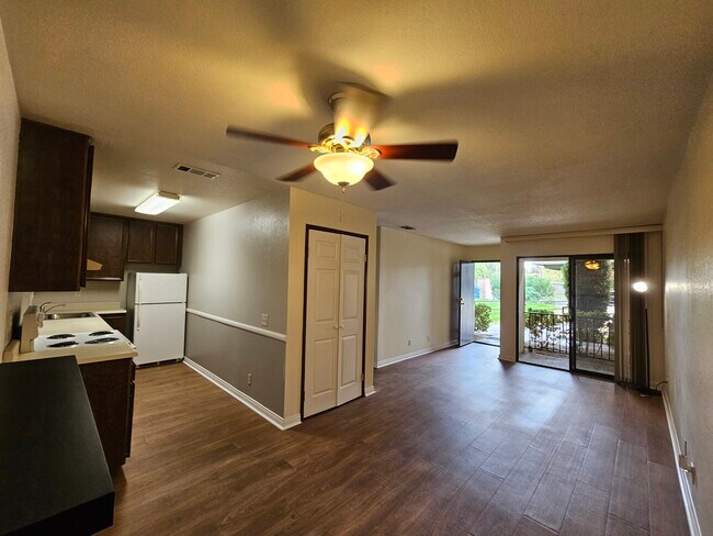 Building Photo - 2809 N Los Felices Cir E
