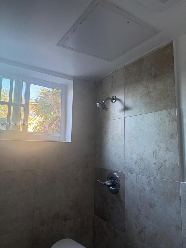 Building Photo - 160 NE 55th St