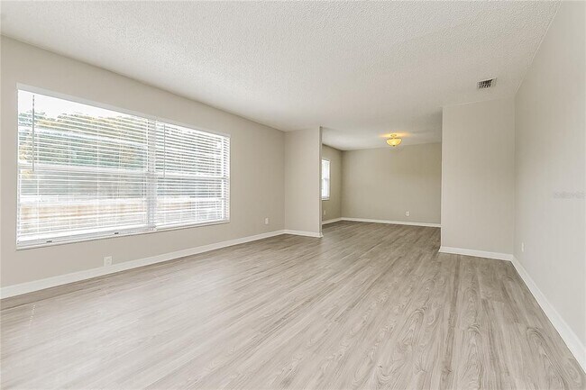 Building Photo - 2902 Ripplewood Dr