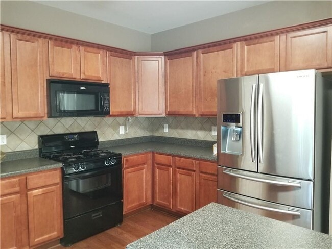 Building Photo - 999 Harvest Brook Dr NE