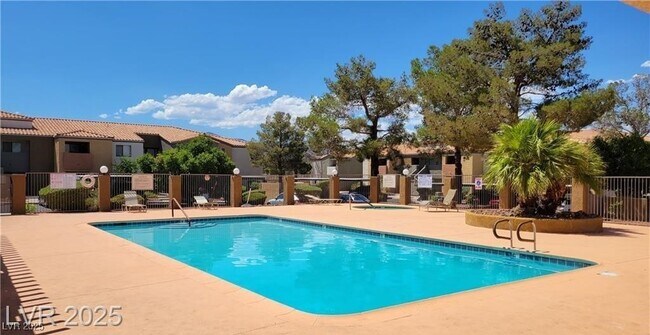 Building Photo - 3151 N Soaring Gulls Dr