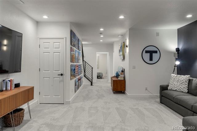 Building Photo - 186 S Garfield St