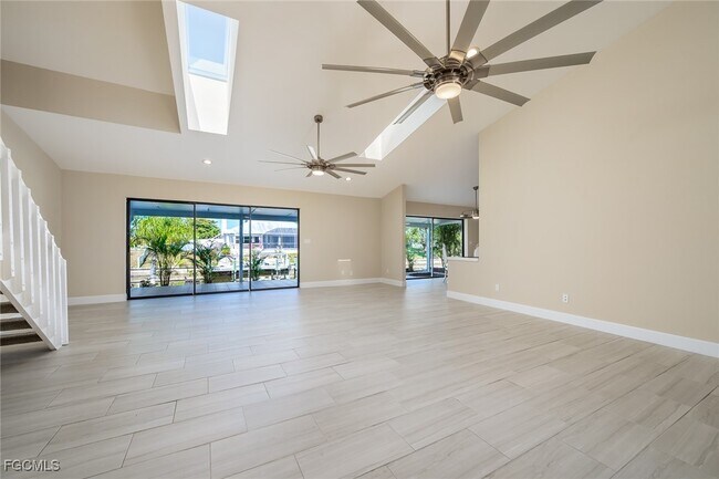 Building Photo - 1416 SE 11th Pl