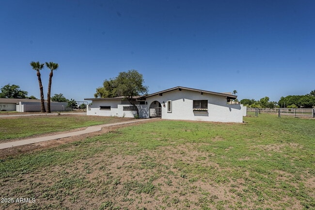 Building Photo - 834 N Constellation Way