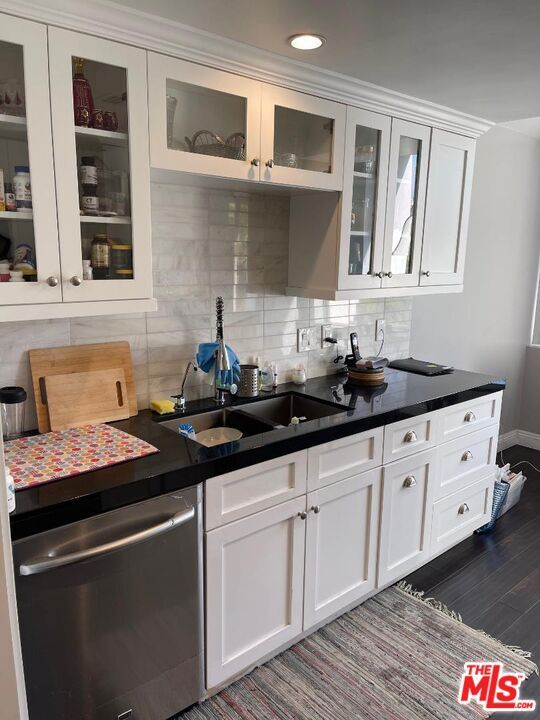 Building Photo - 412 N Palm Dr