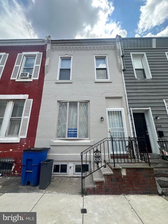 Primary Photo - 2006 N Etting St