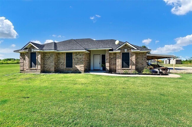 Building Photo - 838 Savage Rd