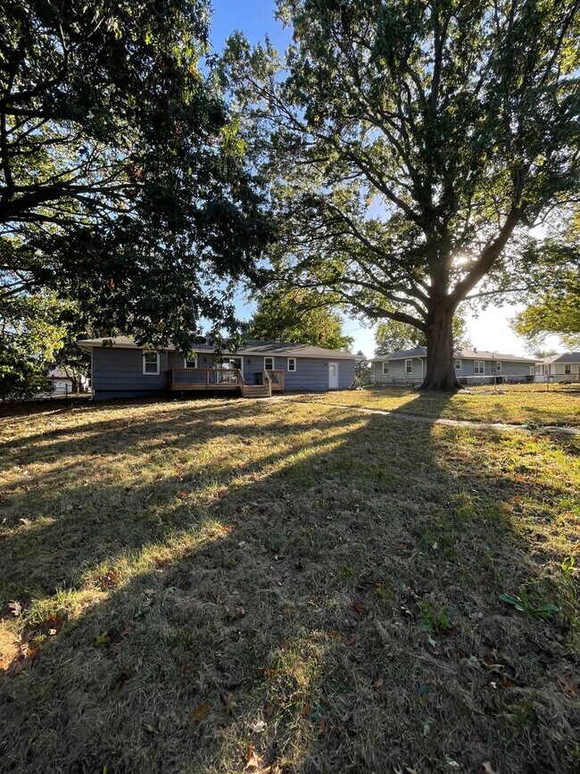 Building Photo - NEW ON THE MARKET– Charming 3bd/1ba Ranch ...