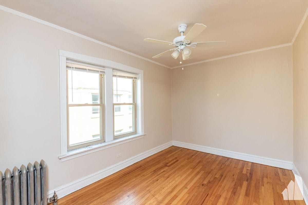 Building Photo - 4101 N Sacramento Ave