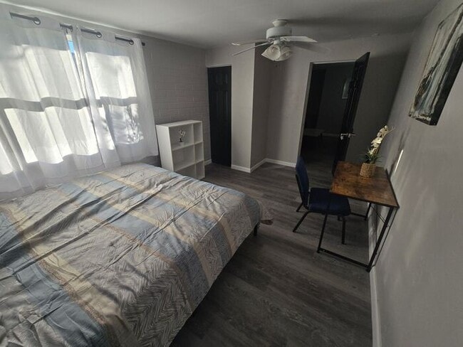 Building Photo - Rooms for Rent – Furnished, Lockable, & Private Backyard! 6 Spots Open.