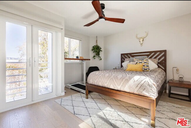 Building Photo - 1823 20th St