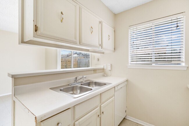 Building Photo - 4718 Casa Oro St