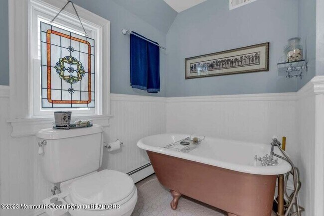 Building Photo - 80 Heck Ave