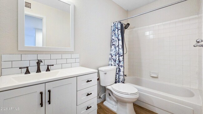 Building Photo - 2011 W Harrison St