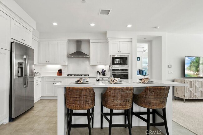 Building Photo - 321 Doheny Way