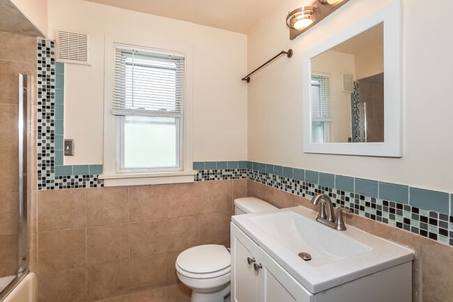 Building Photo - 19600 Milan Dr