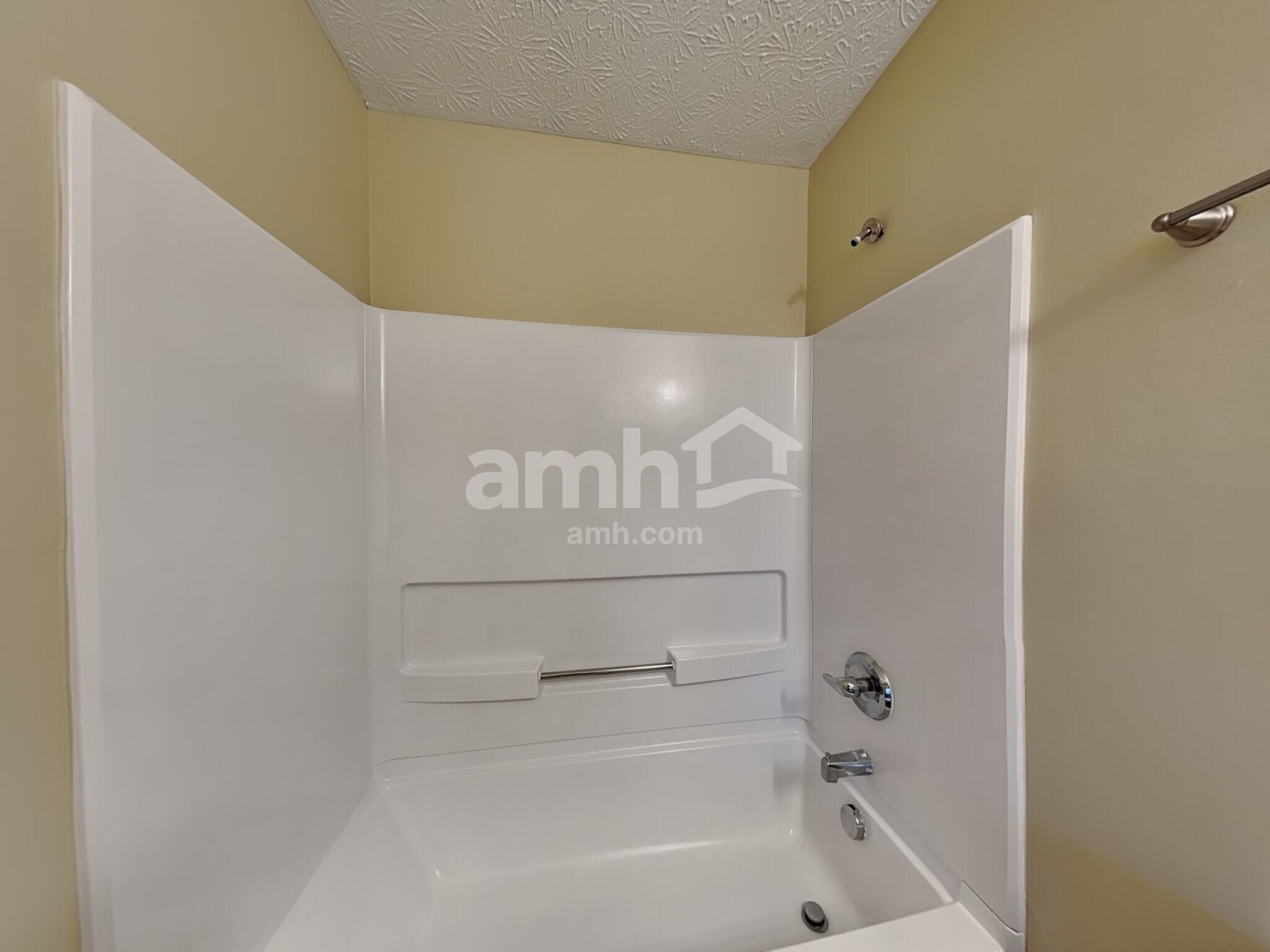 Building Photo - 7525 Hemrich Dr