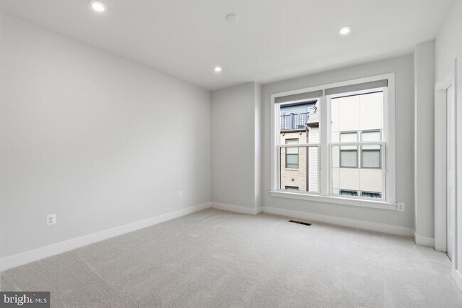 Building Photo - 2389 Liberty Lp