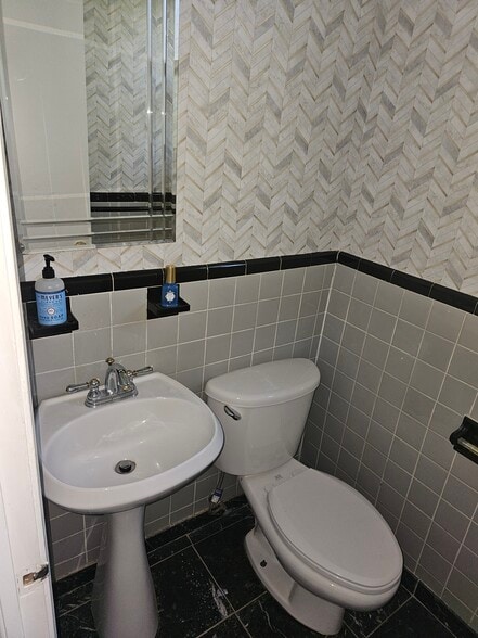 Main Level 1/2 Bath - 9503 Hale Pl