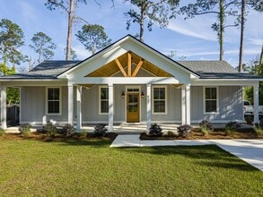 Building Photo - 807 Cherokee Ave