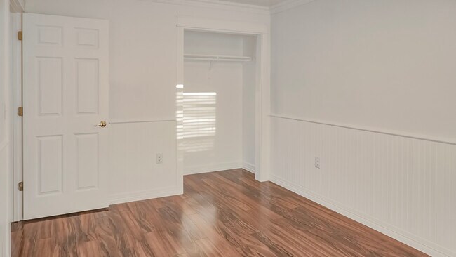 Building Photo - 8823 Mission Brk